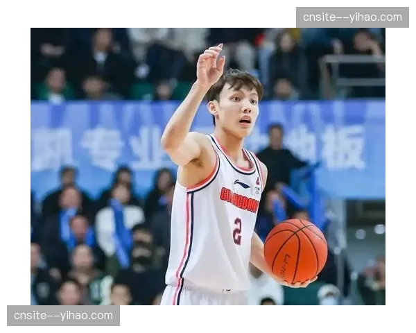 广东后卫线球权分配失衡 徐杰持球核心角色遭外援挤压